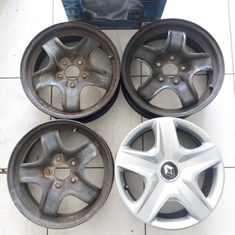 ΜΕΤΑΧΕΙΡΙΣΜΕΝΕΣ ΣΙΔΕΡΕΝΙΕΣ 16'' RENAULT 5X114 ΜΕ ΤΑΣΙΑ ΚΑΙΝΟΥΡΓΙΑ