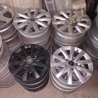 16 MERCEDES 4 SET ?