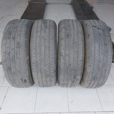 ΜΕΤΑΧΕΙΡΙΣΜΕΝΑ ΕΛΑΣΤΙΚΑ 215/65R17 MICHELIN DOT 0521